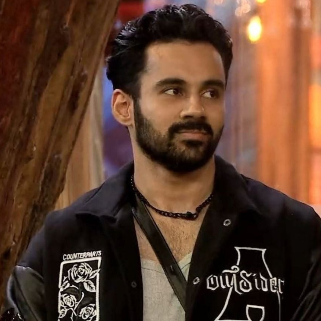 Bigg Boss 19: फरहाना भट्ट ने अभिषेक बजाज पर फेंका पानी, घर में पैदा हुआ नया विवाद