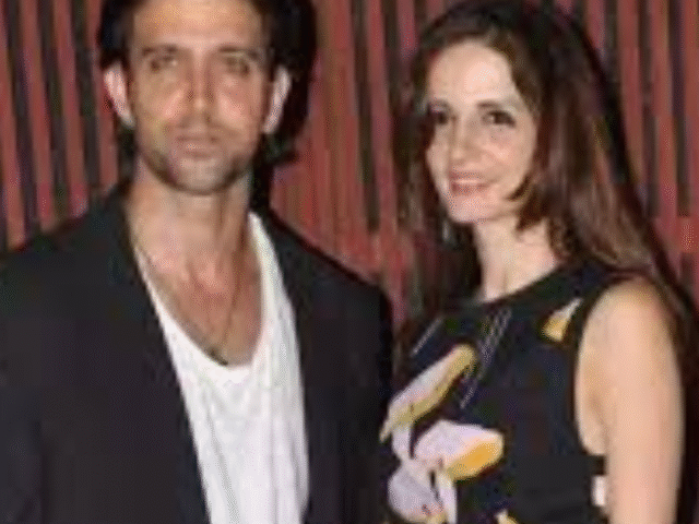 एक्स सास जरीन खान को अंतिम विदाई देने पहुंचे ऋतिक रोशन, पत्नी के निधन से टूटे संजय खान