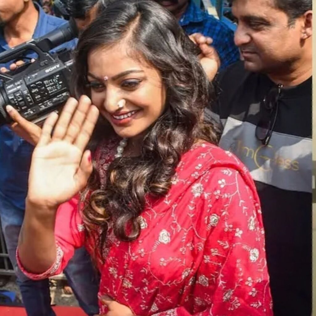 monalisa mahakumbh wedding